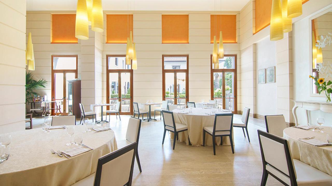 Bes Hotel Villa Zoia Boltiere Bagian luar foto