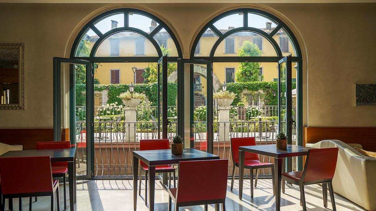 Bes Hotel Villa Zoia Boltiere Bagian luar foto