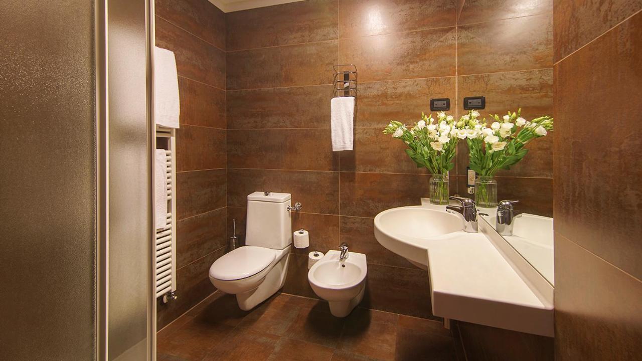 Bes Hotel Villa Zoia Boltiere Bagian luar foto